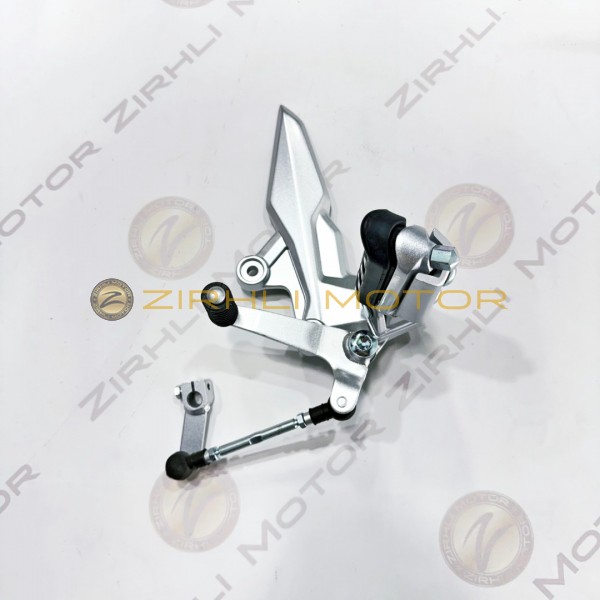 Voge 250RR Sürücü Sol Basamak Set