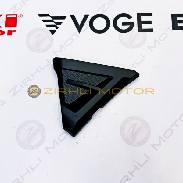 Voge R125 Akü Kapak Sağ